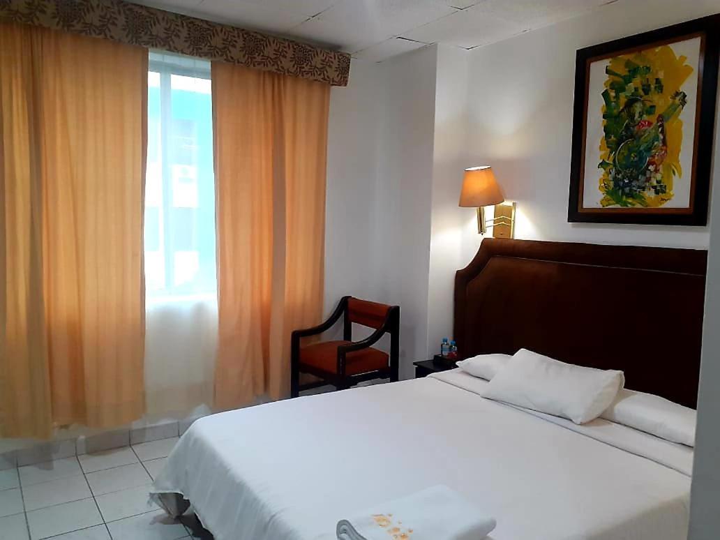 Hotel Doral Гуаякуил Екстериор снимка